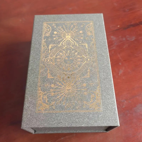 TAROT Gold foil 'The Fool' Grey Box - slika 11