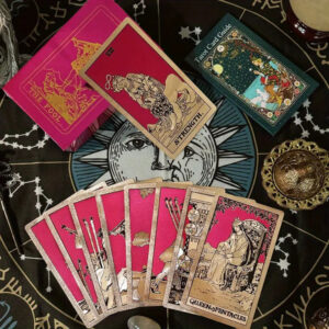 Alternative view of TAROT Gold foil ‘The Fool’ Red (Fucsia) Box